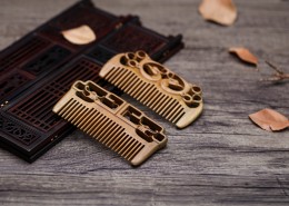 Wood comb for retro use picture